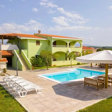 Apartament Mit Whirlpool *